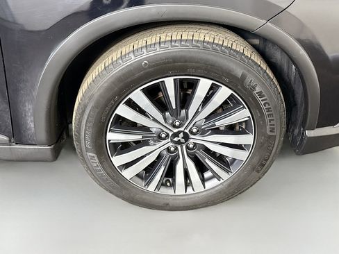 Used 2020 Mitsubishi Outlander ES image 31