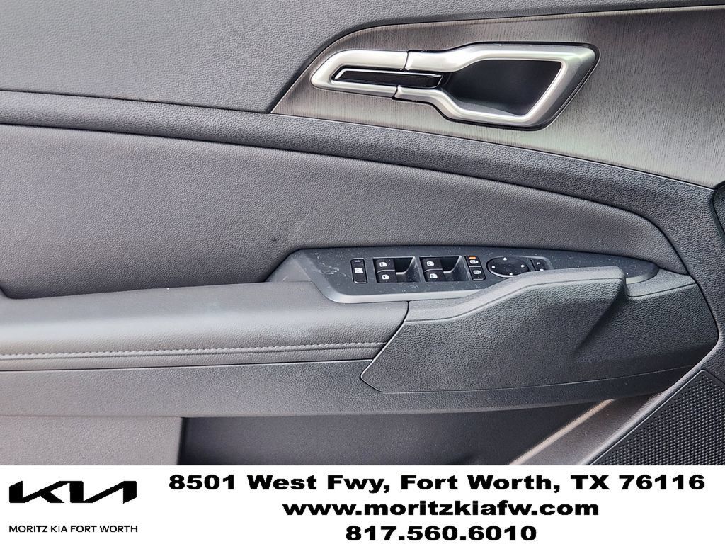 New 2026 Kia Sportage X-Line w/ X-Line Premium Package AWD/4WD image 16