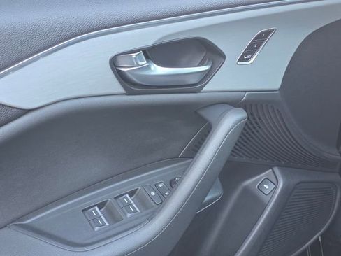 Used 2023 Acura TLX Base 4D Sedan image 11