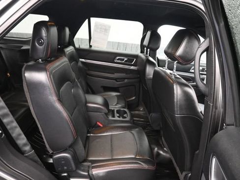 Used 2017 Ford Explorer Sport AWD/4WD image 9