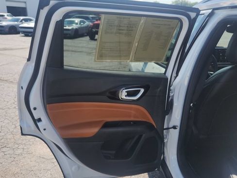 Used 2025 Jeep Compass Limited AWD/4WD image 14