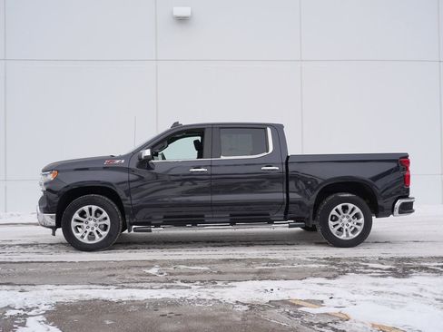 Used 2022 Chevrolet Silverado 1500 LTZ w/ LTZ Premium Package image 6