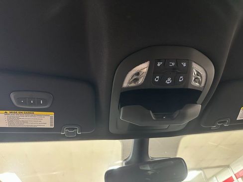 New 2026 Chrysler Pacifica Select image 37