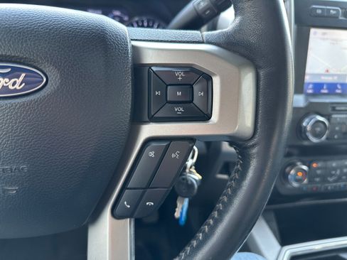 Used 2020 Ford F350 Lariat w/ Chrome Package image 27