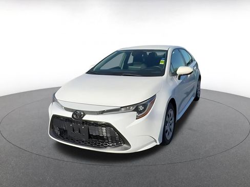 Used 2021 Toyota Corolla LE w/ Carpet Mat Package (TMS) image 7