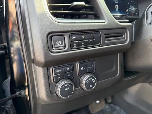 Used 2024 Chevrolet Tahoe Premier AWD/4WD image 24