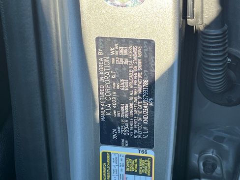 Used 2025 Kia Soul LX w/ LX Technology Package image 24