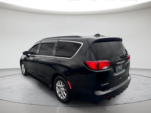Used 2020 Chrysler Voyager Lxi FWD image 7