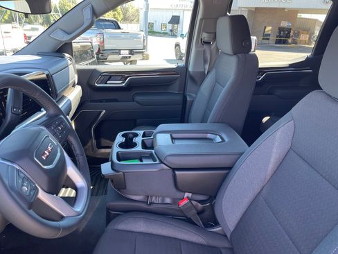 New 2026 GMC Sierra 1500 Elevation image 11