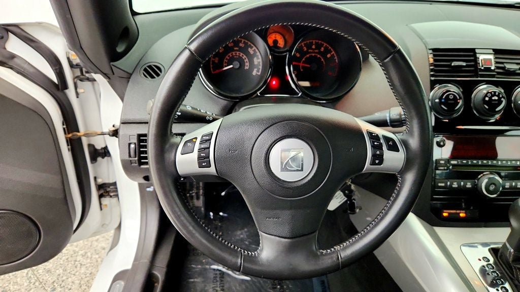 Used 2008 Saturn Sky w/ Premium Trim Package RWD image 14