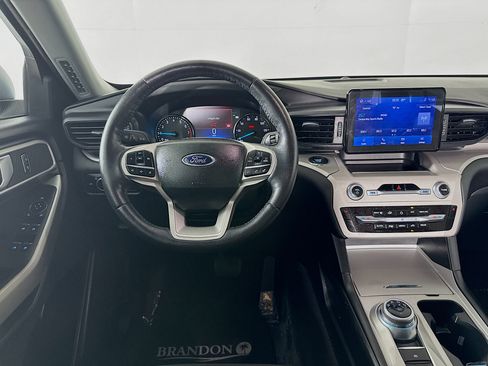 Used 2023 Ford Explorer XLT RWD image 26
