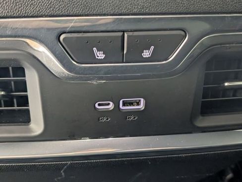 Certified 2025 Chevrolet Silverado 1500 High Country AWD/4WD image 27
