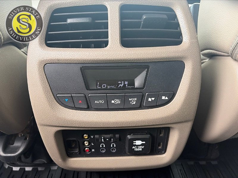 Used 2016 Honda Pilot Touring image 23