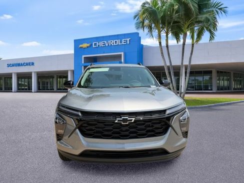 New 2026 Chevrolet Trax LT w/ Driver Confidence Package FWD image 2