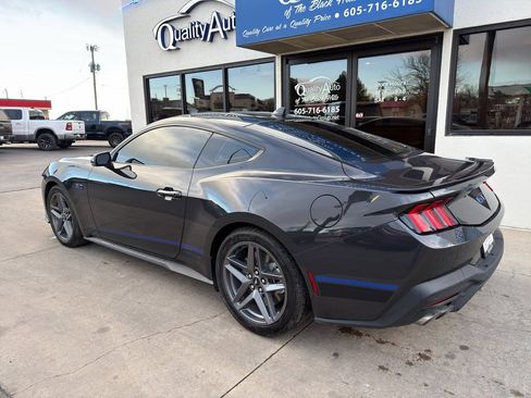 Used 2024 Ford Mustang GT Premium image 8