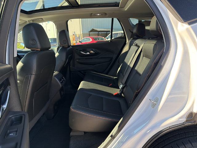 Used 2023 GMC Terrain AT4 AWD/4WD image 11