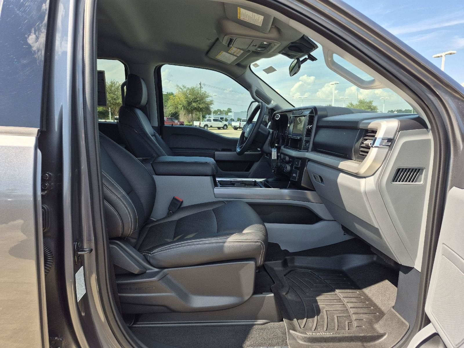 Certified 2025 Ford F350 XLT AWD/4WD image 11