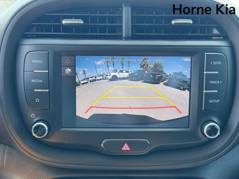 Certified 2023 Kia Soul LX w/ LX Technology Package FWD image 22
