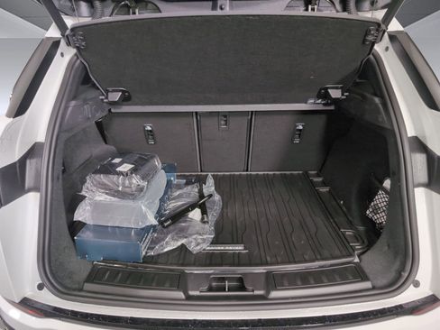 Used 2026 Land Rover Range Rover Evoque S image 26