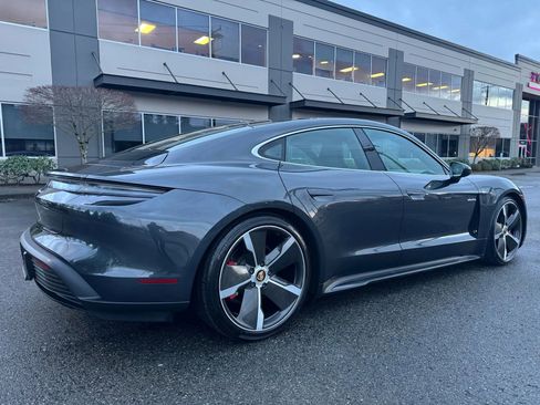 Used 2022 Porsche Taycan 4S image 12