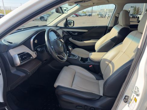 Used 2021 Subaru Outback Limited image 9