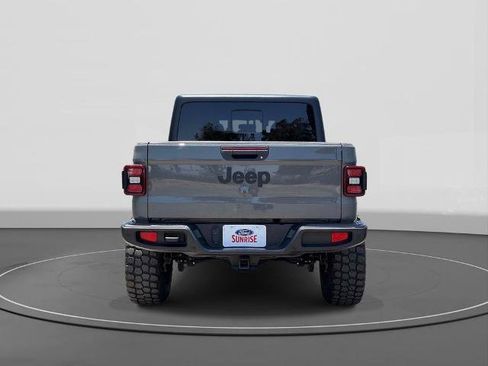 Used 2021 Jeep Gladiator Sport AWD/4WD image 6