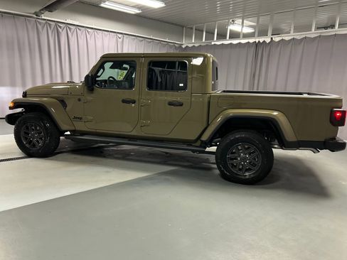 New 2026 Jeep Gladiator Sport image 4