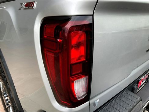 Used 2022 GMC Sierra 2500 SLE w/ SLE Convenience Package AWD/4WD image 23