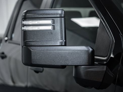 Used 2024 Chevrolet Silverado 2500 Custom image 14