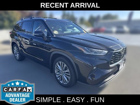 Used 2020 Toyota Highlander Platinum AWD/4WD image 1