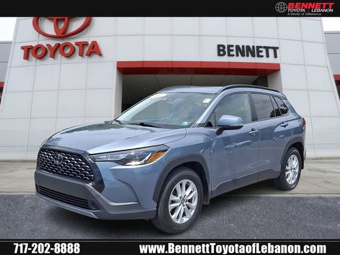 Used 2022 Toyota Corolla Cross LE AWD/4WD image 1