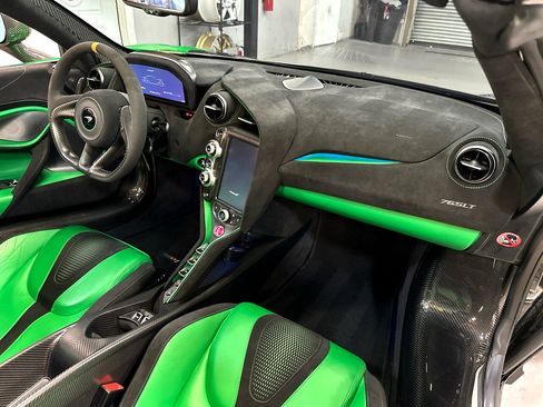 Used 2022 McLaren 765LT image 47