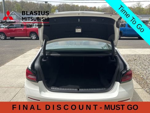 Used 2023 BMW 530i xDrive w/ Convenience Package AWD/4WD image 8