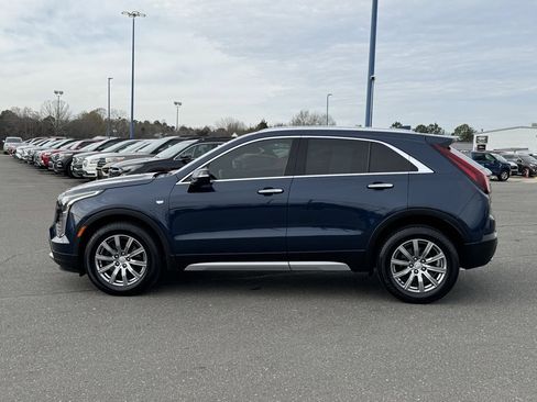 Used 2021 Cadillac XT4 Premium Luxury image 3