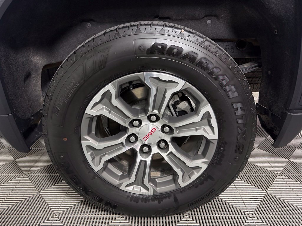 Used 2025 GMC Sierra 1500 SLT RWD image 12