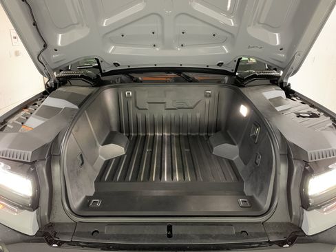 New 2025 GMC Hummer EV 3X image 13