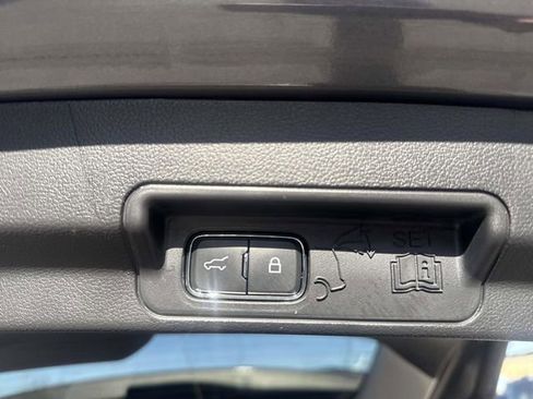 Certified 2025 Ford Explorer Active AWD/4WD image 8