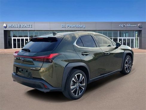 Used 2019 Lexus UX 200 w/ Premium Package image 4