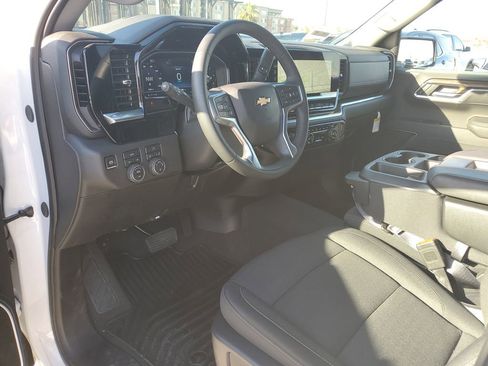 Used 2025 Chevrolet Silverado 1500 LT image 18