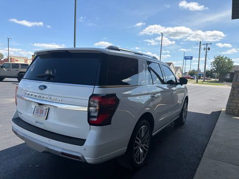 Used 2024 Ford Expedition Platinum AWD/4WD image 25