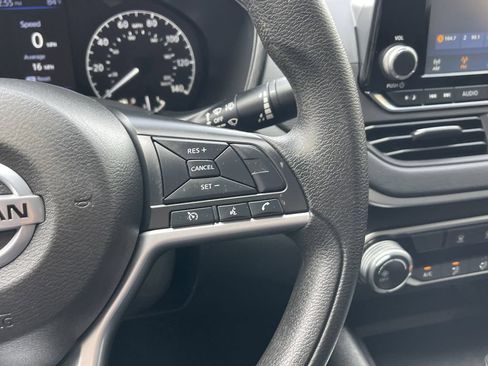 Used 2022 Nissan Altima 2.5 S FWD image 25