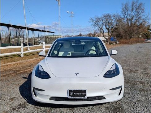 Used 2023 Tesla Model 3 Performance image 2