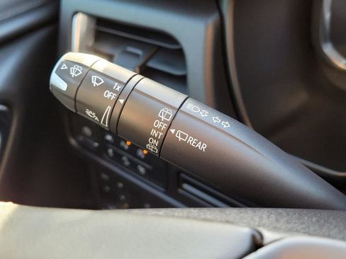 Used 2024 Chevrolet Tahoe Z71 w/ Luxury Package image 36