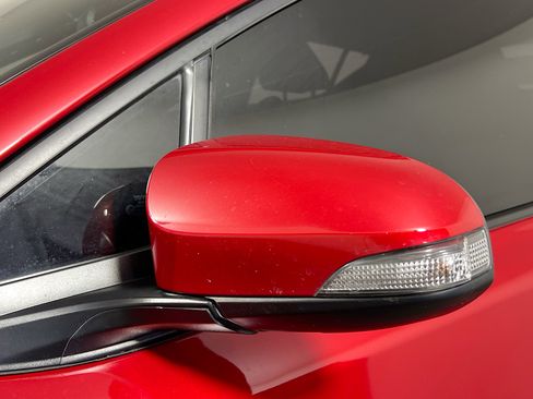 Used 2021 Toyota C-HR XLE image 12