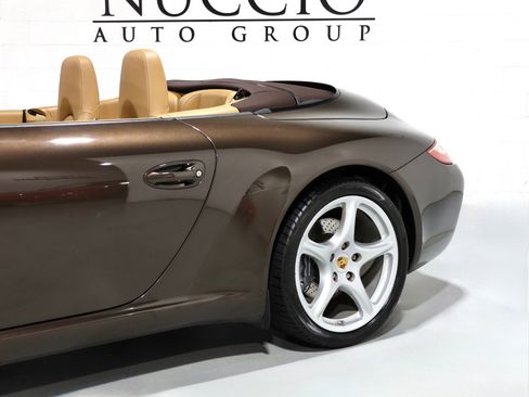 Used 2011 Porsche 911 Cabriolet image 16