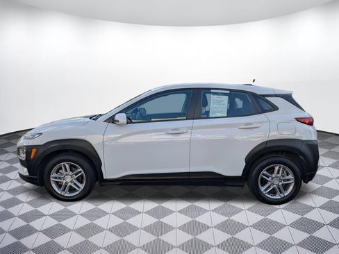 Used 2021 Hyundai Kona SE FWD image 2