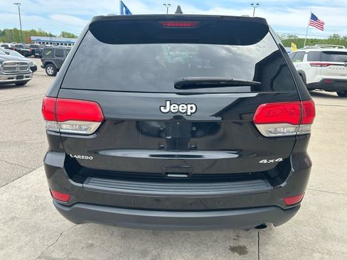 Used 2018 Jeep Grand Cherokee Laredo AWD/4WD image 6