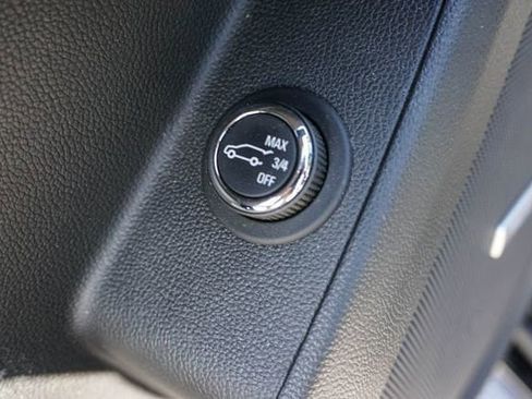 Used 2023 Chevrolet Traverse High Country FWD image 34
