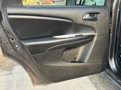 Used 2017 Dodge Journey SE FWD image 25