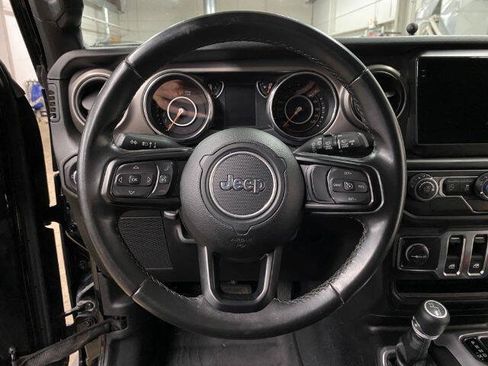 Used 2020 Jeep Wrangler Sport AWD/4WD image 19